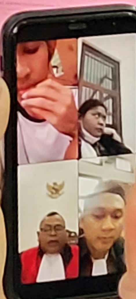 Terdakwa P.S Waria Cantik Siarkan Langsung Hubungan Seksual Melalui Aplikasi Mi-Chat, Dihukum 27 Bulan Bui