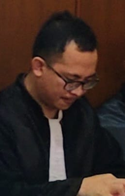 MAIN JUDI ONLINE JENIS TOGEL, TERDAKWA  SURYA WIJAYA JALANI SIDANG