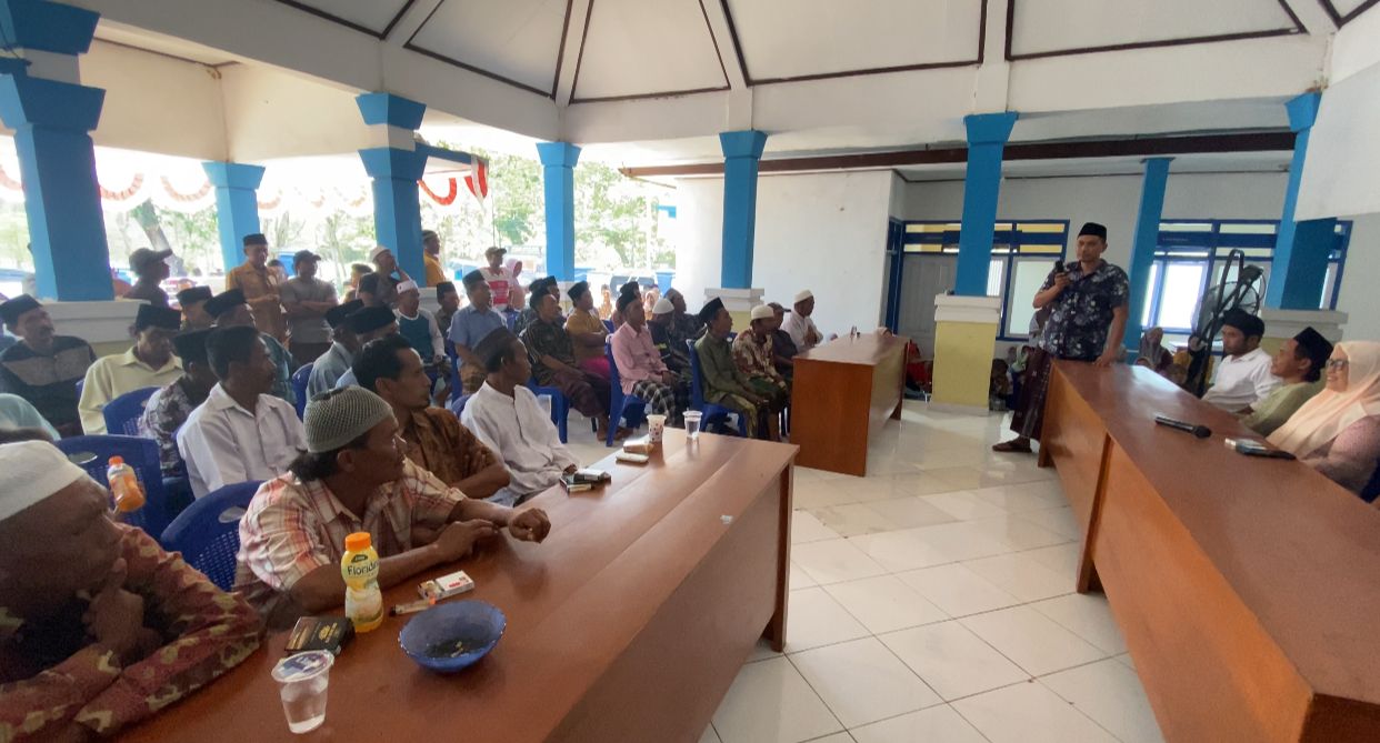 Tersiar Kabar Pj Kades Tamberu Barat Akan Diganti, Ratusan Warga Pantura Ancam Demo Pemkab Sampang