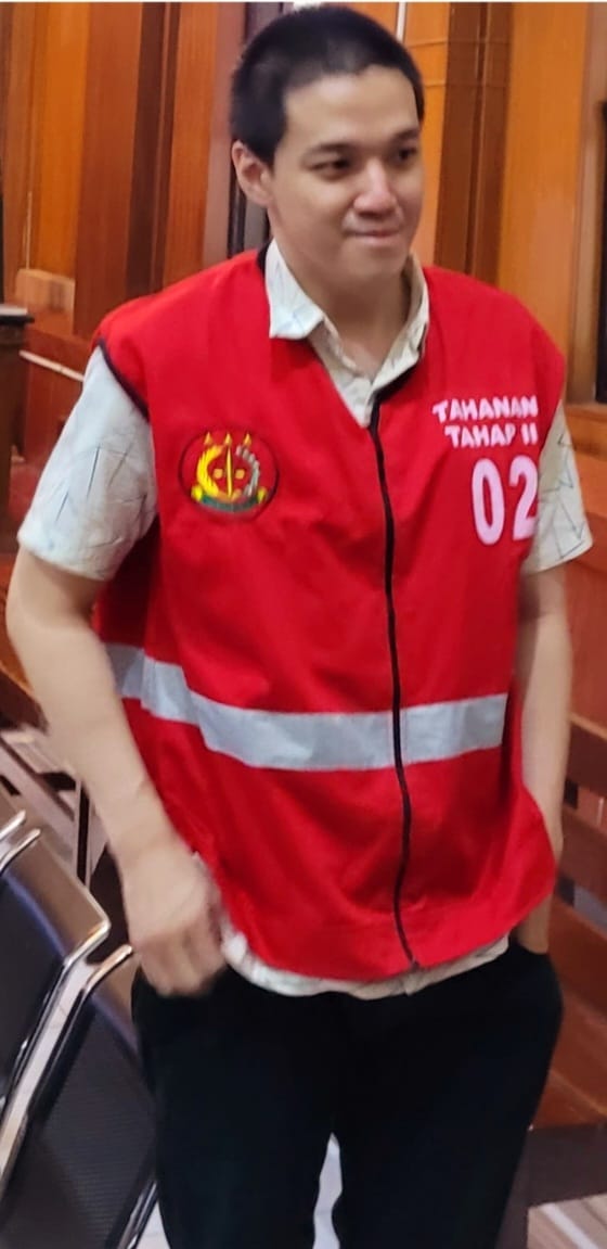 TERIMA PAKET SABU DAN GANJA VIA LION PARCEL, TERDAKWA AGUS ANUGERAH DITUNTUT 5 TAHUN BUI, DENDA Rp800 JUTA