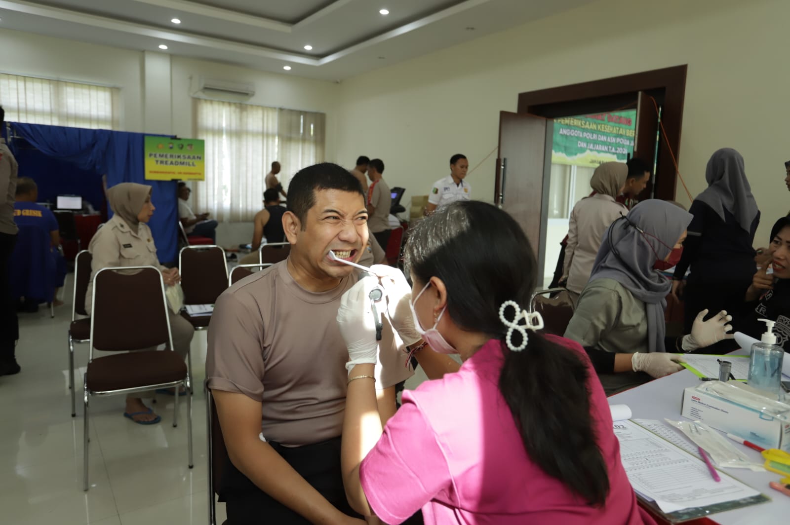 Pastikan Kesehatan Anggota dan ASN, Polres Gresik Gelar Pemeriksaan Berkala