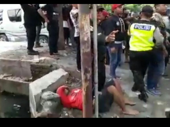 Mau Nyopet Dikerumunan Bonek dan PSHT, Pria Gondrong di Tangkap Polisi