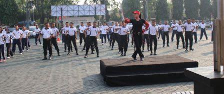 Jaga Stamina dan Kesehatan, Polres Pasuruan Lakukan Senam Aerobic Bareng.
