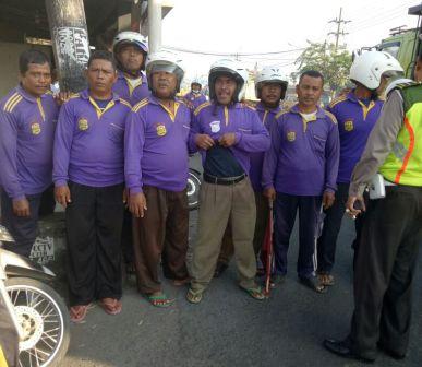 Lantas Polsek Beji Beri Sosialisasi KAMSELTIBCARLANTAS Pada Tukang Ojek